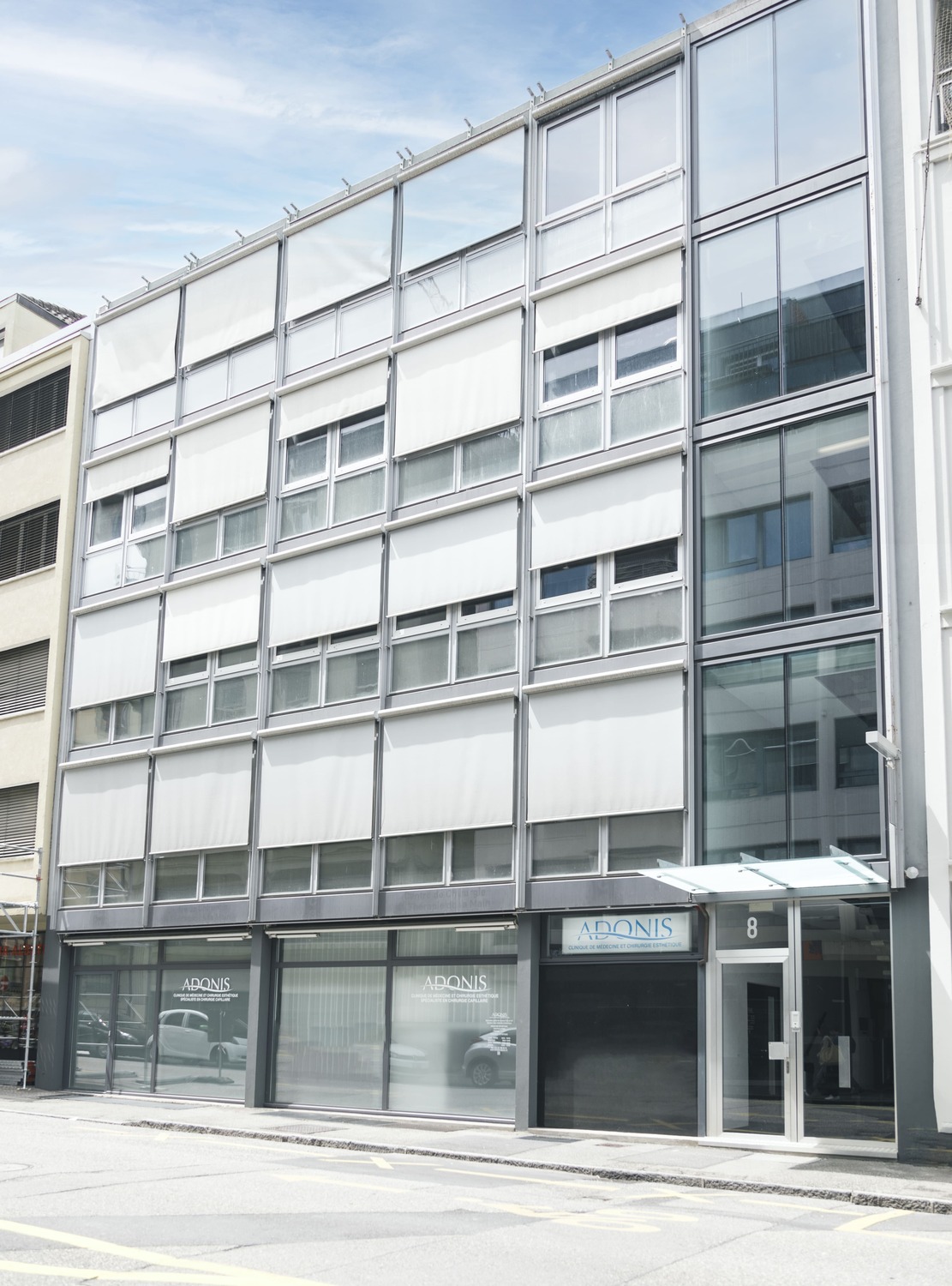 Devanture clinique adonis